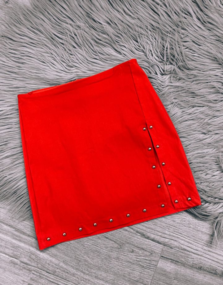 POLLERA  TAJO CON TACHAS - ROJA