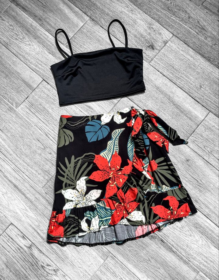 POLLERA  PAREO - NEGRA CON FLORES