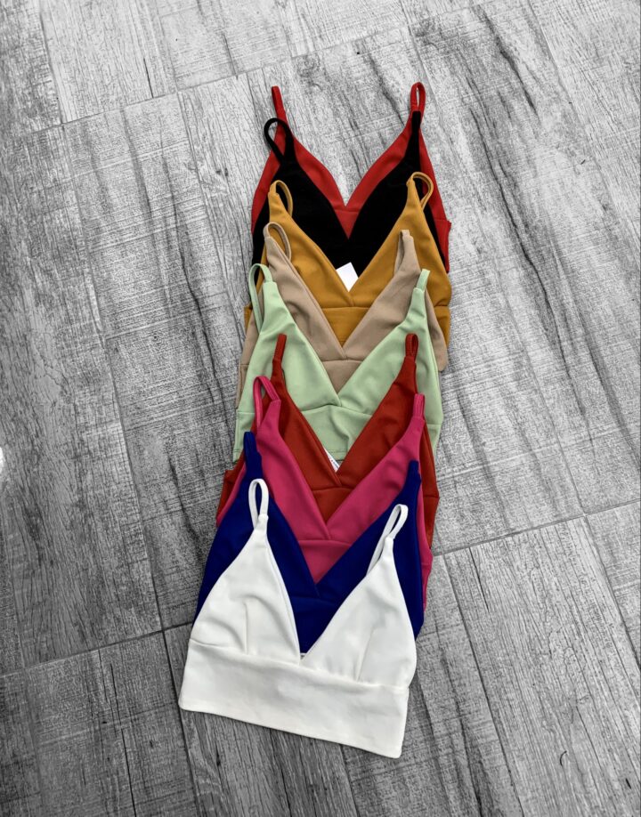 TOP TRIANGULO - varios colores