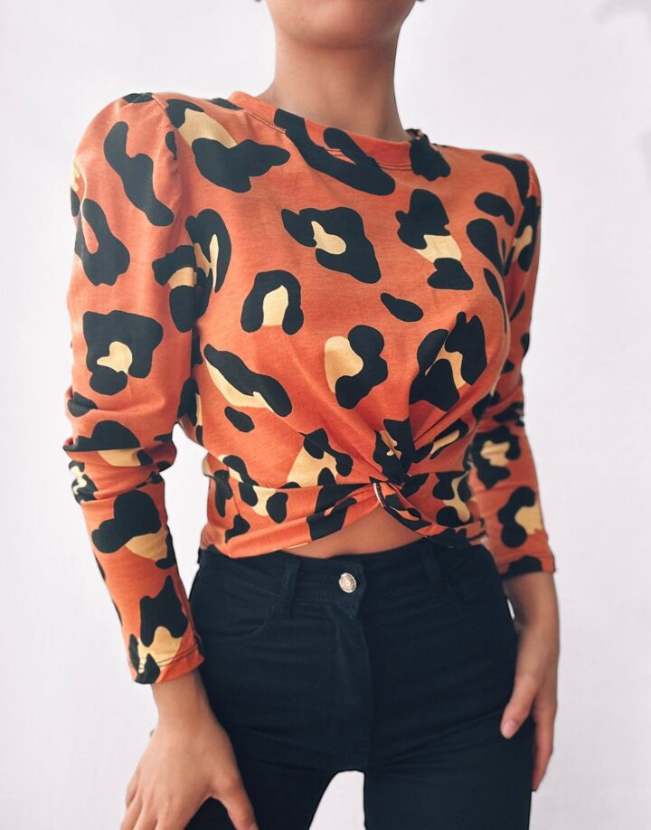 REMERA MANGA LARGA NUDO - NARANJA