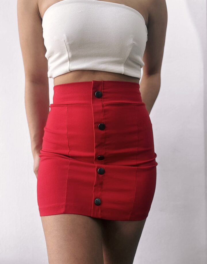 POLLERA MINI CON BOTONES - ROJA