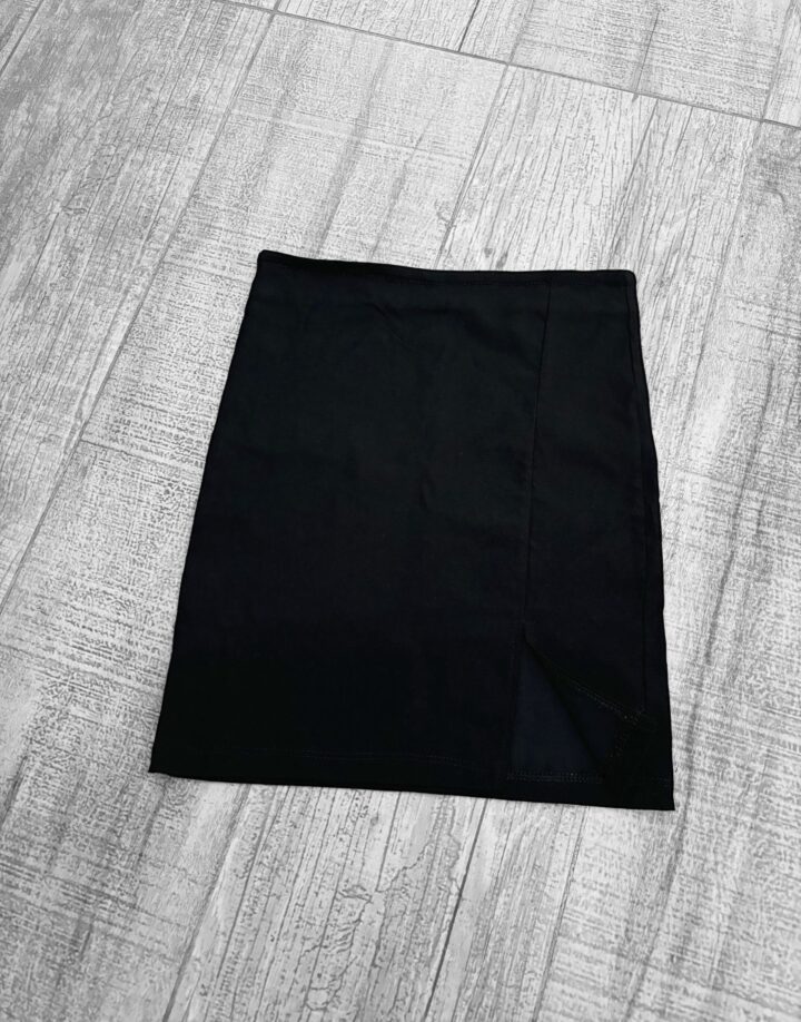 POLLERA DE BENGALINA CON TAJO TALLE XS/24