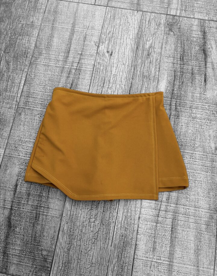SHORT POLLERA MOSTAZA