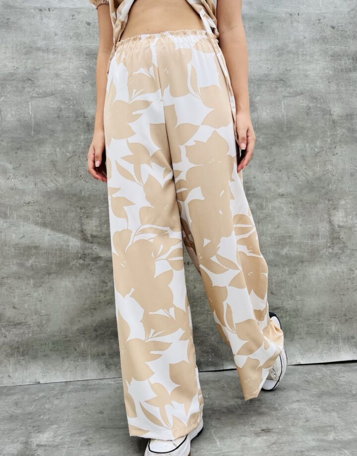 PANTALÓN PALAZZO FLORES GRANDES BEIGE