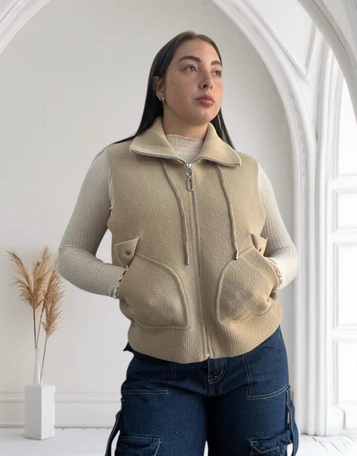 CHALECO MULAN BEIGE