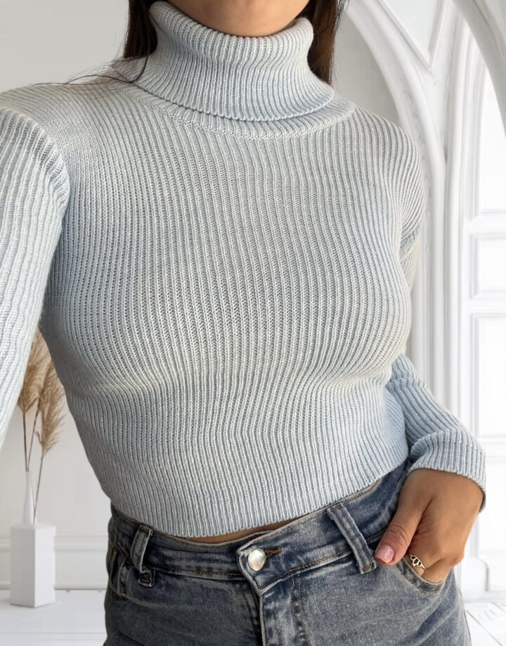 POLERA CROP TEJIDA CELESTE