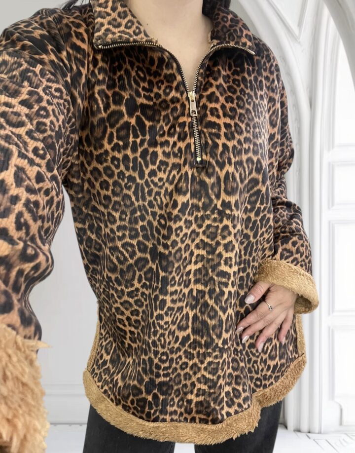 BUZO PRINT CON CORDERITO BEIGE