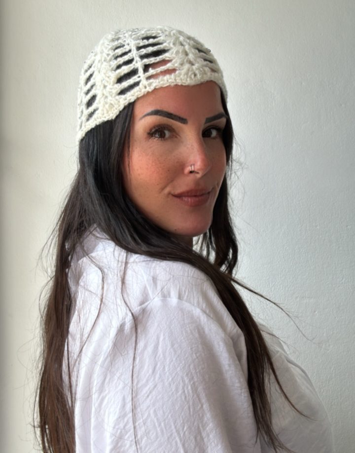 MESH HAT LENTEJUELAS CRUDO