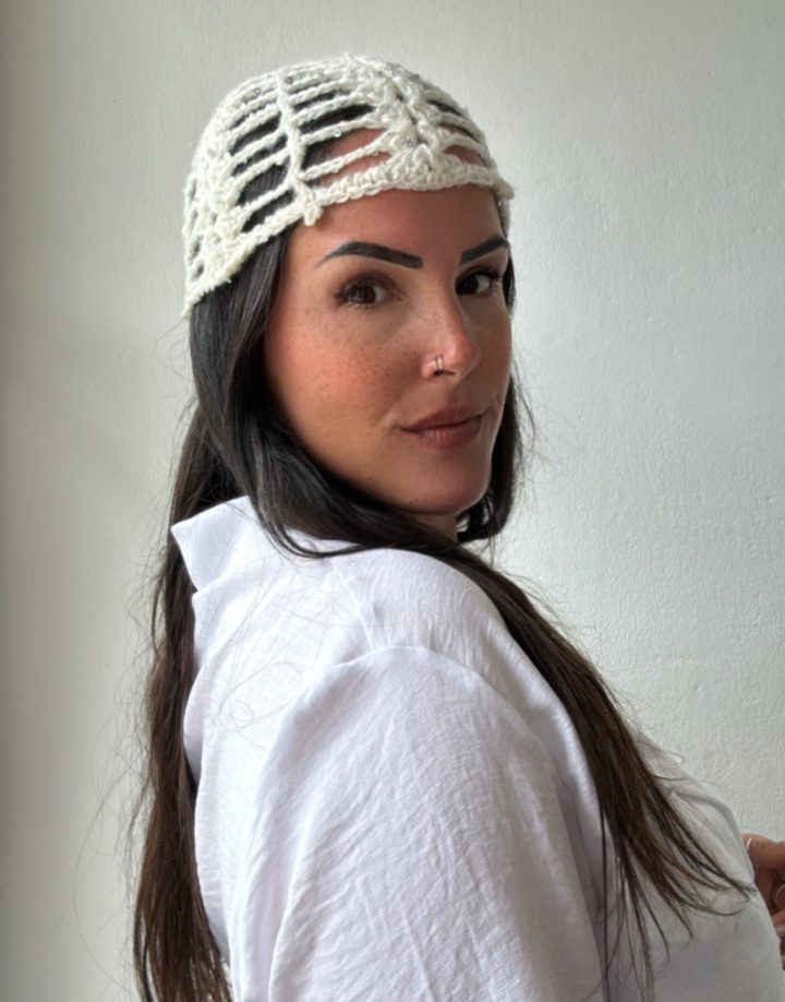 MESH HAT LENTEJUELAS CRUDO