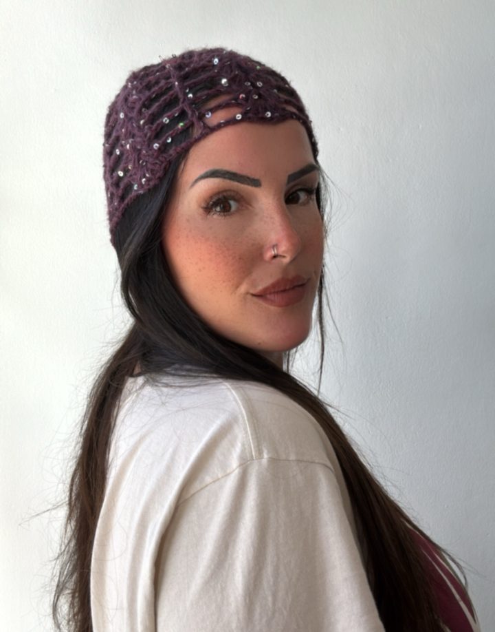 MESH HAT UVA CON LENTEJUELAS