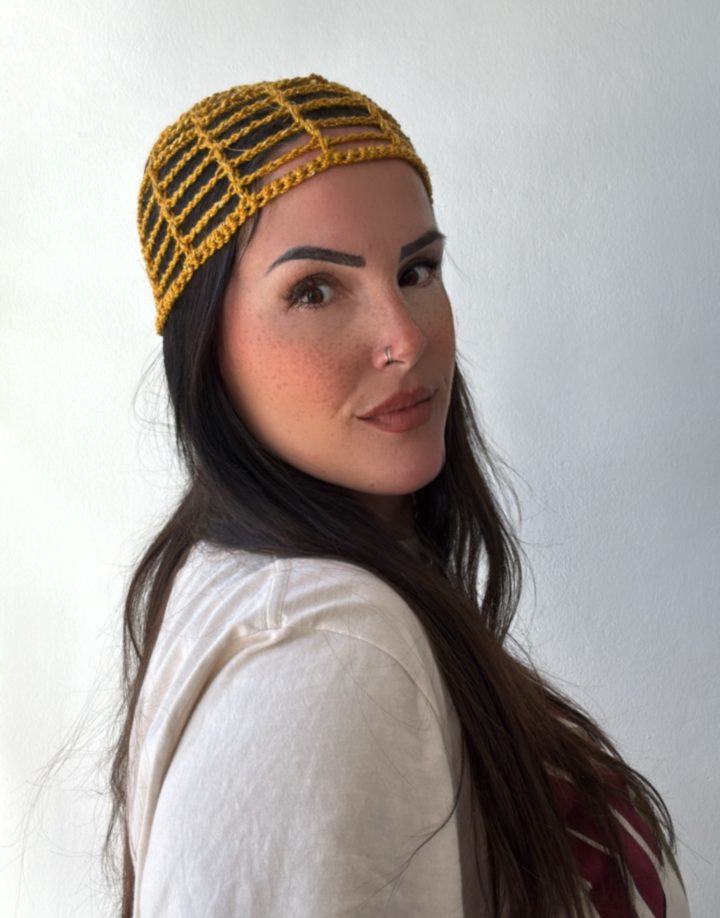 MESH HAT MOSTAZA BRILLOSO