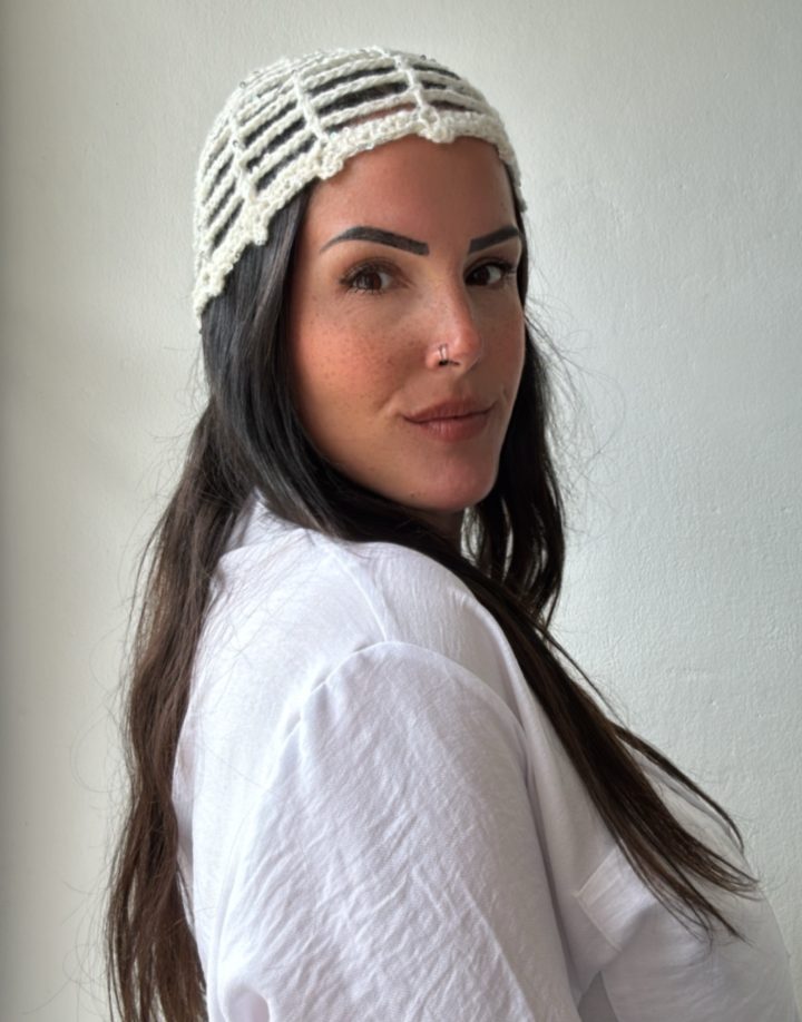 MESH HAT LENTEJUELAS CRUDO