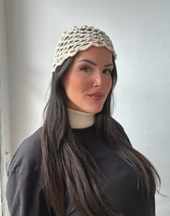 MESH HAT CRUDO CON BRILLO DORADO