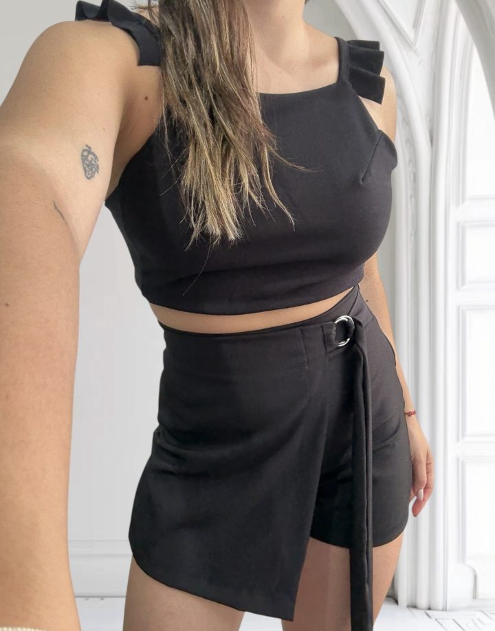 SHORT POLLERA SASTRERO - NEGRO