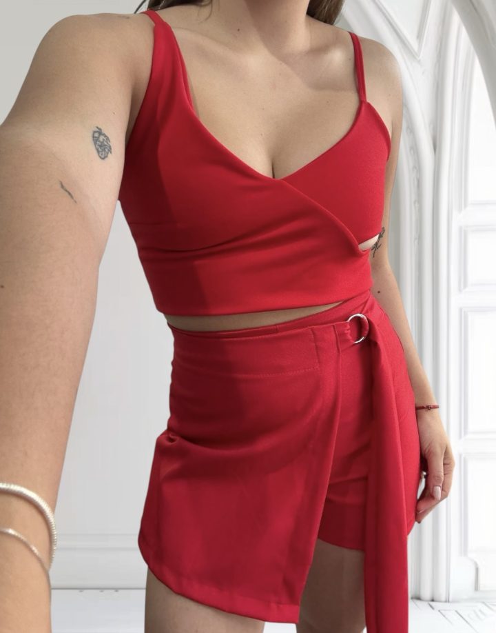 SHORT POLLERA SASTRERO - ROJO