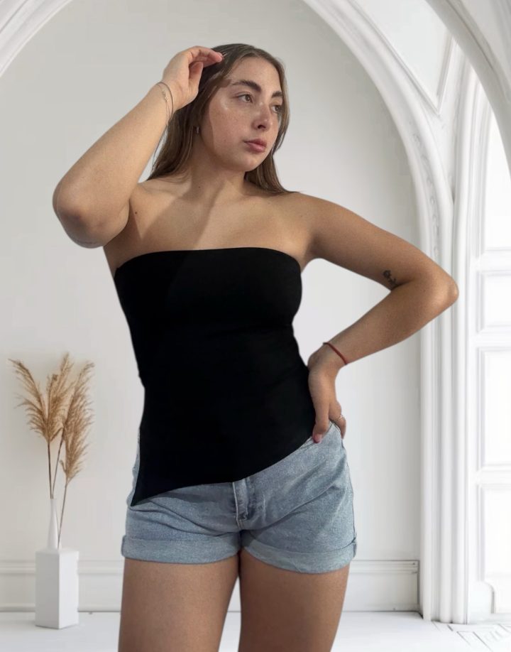 TOP STRAPLES CON PICO - NEGRO