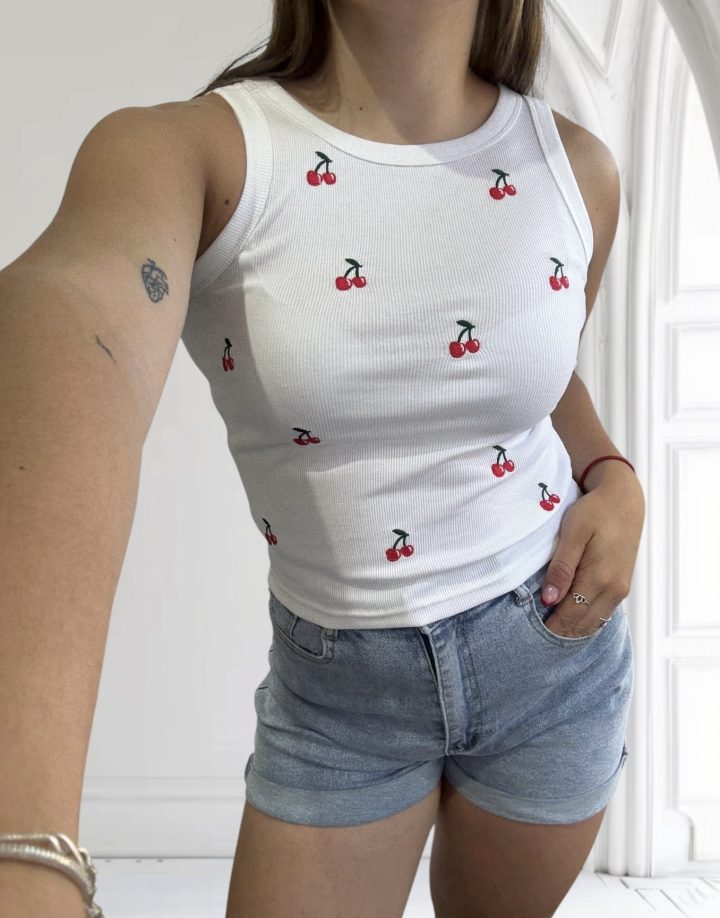 MUSCULOSA CHERRY - BLANCA
