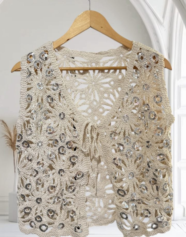 CHALECO BEIGE CON LENTEJUELAS - COD 019