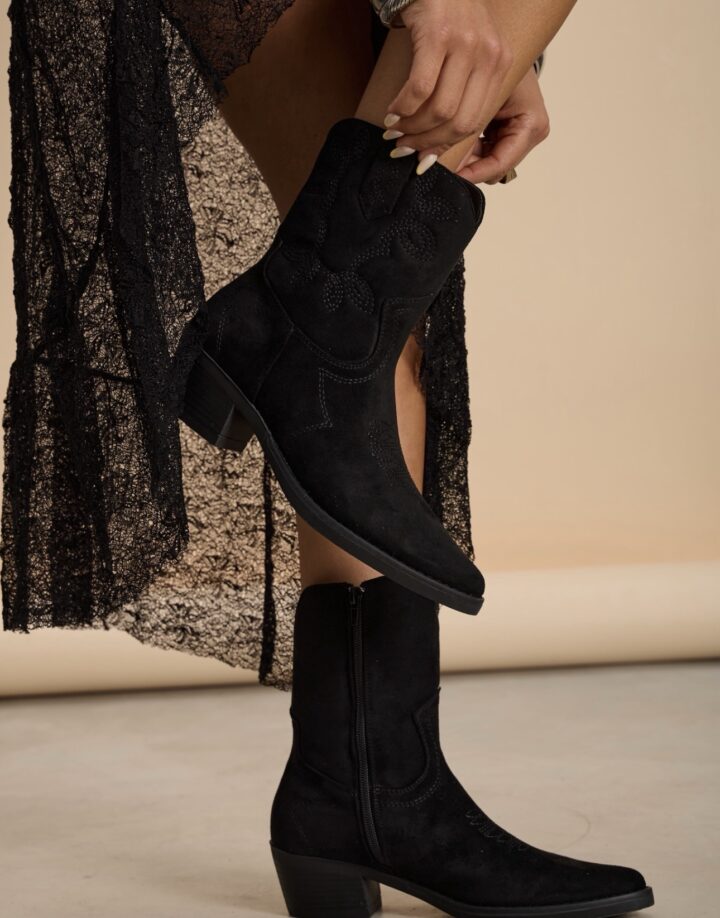 BOTA TEXANA GAMUZA BORDADA – COD XL92 NEGRO
